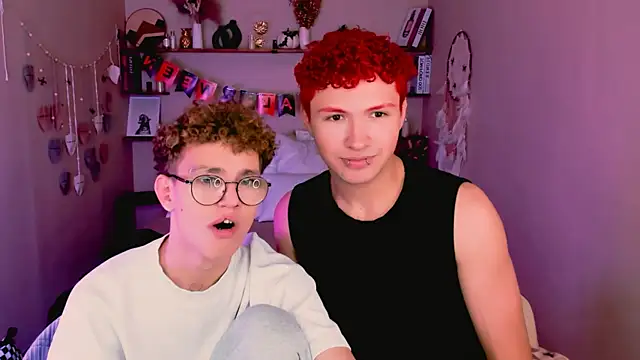 Snapshot of NathanCurl chatting on 28, 10, 2025 NathanCurl online show from 28, 10, 2025