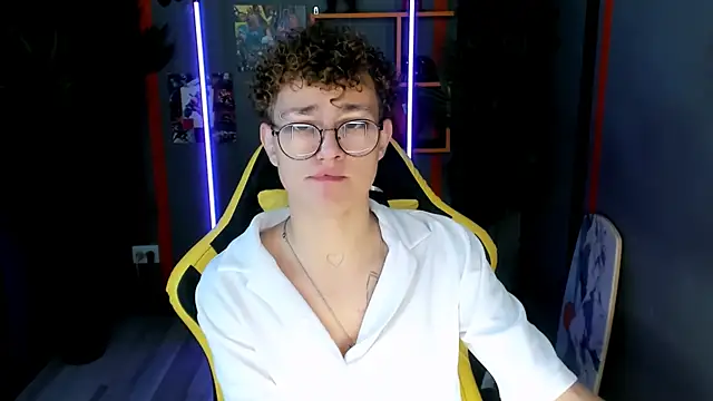 Snapshot of NathanCurl chatting on 14, 11, 2025 NathanCurl online show from 14, 11, 2025