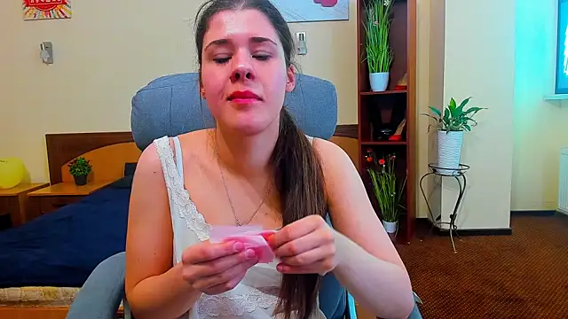 Joannia online show from 6, 11, 2025