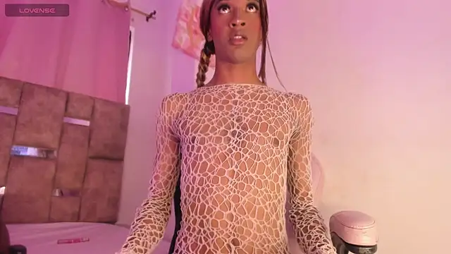 Snapshot of Mia_royal chatting on 13, 6, 2026 Mia royal online show from 13, 6, 2026