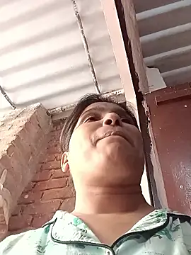 Snapshot of aliya-jaan71 chatting on 8, 11, 2025 aliya-jaan71 online show from 8, 11, 2025