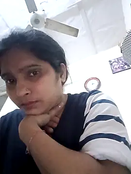 Snapshot of aliya-jaan71 chatting on 14, 11, 2025 aliya-jaan71 online show from 14, 11, 2025