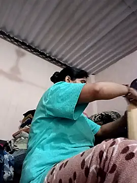 Snapshot of aliya-jaan71 chatting on 18, 11, 2025 aliya-jaan71 online show from 18, 11, 2025