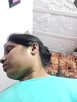 Snapshot of aliya-jaan71 chatting on 18, 11, 2025 aliya-jaan71 online show from 18, 11, 2025