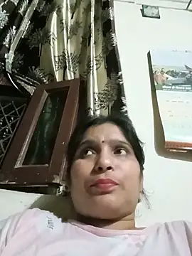 Snapshot of aliya-jaan71 chatting on 15, 5, 2026 aliya-jaan71 online show from 15, 5, 2026