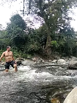 Snapshot of zamir_adam chatting on 28, 9, 2025 zamir adam online show from 28, 9, 2025