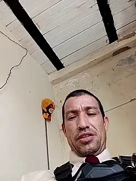 Snapshot of zamir_adam chatting on 26, 11, 2025 zamir adam online show from 26, 11, 2025