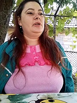 Snapshot of Flacara100 chatting on 15, 10, 2025 Flacara100 online show from 15, 10, 2025