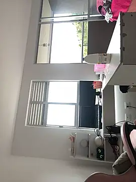 Snapshot of Susy_spark chatting on 13, 10, 2025 Susy spark online show from 13, 10, 2025