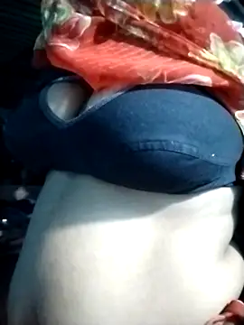 Hotwera97444 online show from 13, 4, 2026