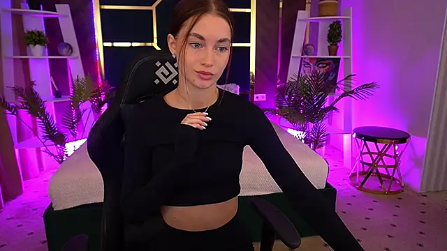Snapshot of CherryyLulu chatting on 30, 9, 2025 CherryyLulu online show from 30, 9, 2025