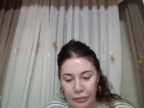 Snapshot of Lomivah chatting on 24, 10, 2025 Lomivah online show from 24, 10, 2025