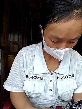 Snapshot of lily-00 chatting on 18, 9, 2025 lily-00 online show from 18, 9, 2025