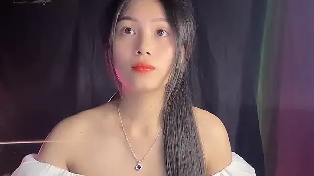 Snapshot of Lyly4757 chatting on 8, 10, 2025 Lyly4757 online show from 8, 10, 2025