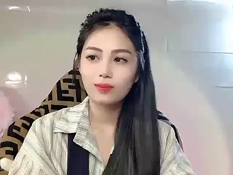 Snapshot of Lyly4757 chatting on 8, 11, 2025 Lyly4757 online show from 8, 11, 2025