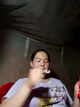 Snapshot of emilyzz chatting on 4, 4, 2026 emilyzz online show from 4, 4, 2026