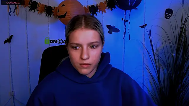 kaela spell  online show from 30, 10, 2025