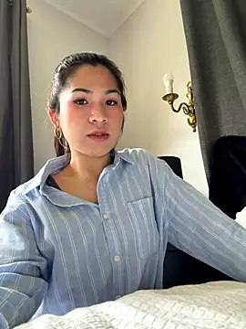 ZoeyJohnson online show from 6, 11, 2025