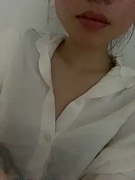 Snapshot of Bella_sexy98 chatting on 1, 11, 2025 Bella sexy98 online show from 1, 11, 2025