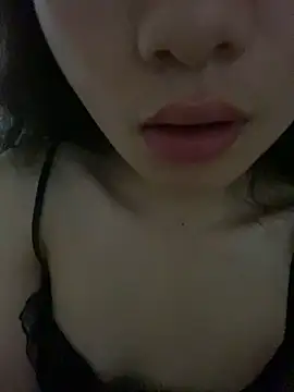 Snapshot of Bella_sexy98 chatting on 7, 11, 2025 Bella sexy98 online show from 7, 11, 2025