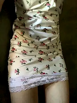 Snapshot of Bella_sexy98 chatting on 29, 11, 2025 Bella sexy98 online show from 29, 11, 2025