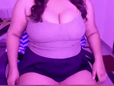 Snapshot of _Ameera_ chatting on 6, 10, 2025 Ameera online show from 6, 10, 2025