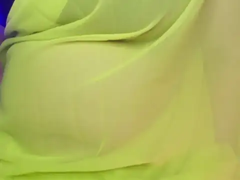 Snapshot of _Ameera_ chatting on 19, 10, 2025 Ameera online show from 19, 10, 2025