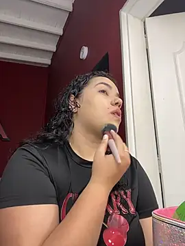 Snapshot of krisstenSantos chatting on 17, 10, 2025 krisstenSantos online show from 17, 10, 2025