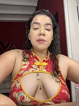 Snapshot of krisstenSantos chatting on 14, 11, 2025 krisstenSantos online show from 14, 11, 2025