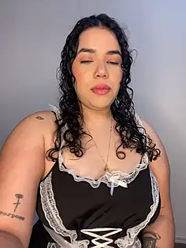 Snapshot of krisstenSantos chatting on 18, 11, 2025 krisstenSantos online show from 18, 11, 2025