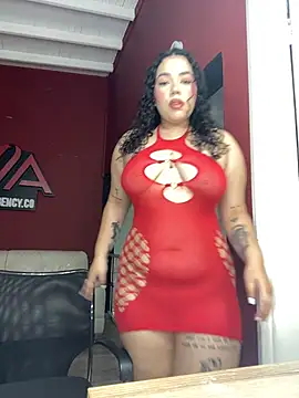 Snapshot of krisstenSantos chatting on 26, 11, 2025 krisstenSantos online show from 26, 11, 2025