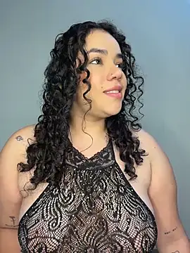 Snapshot of krisstenSantos chatting on 29, 11, 2025 krisstenSantos online show from 29, 11, 2025