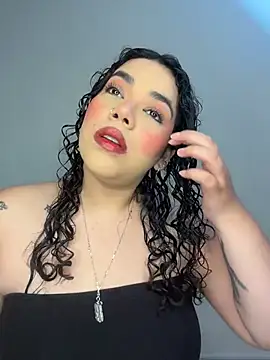 Snapshot of krisstenSantos chatting on 1, 12, 2025 krisstenSantos online show from 1, 12, 2025