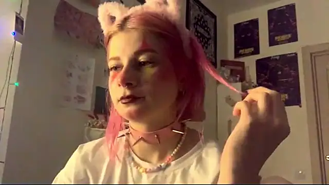 Snapshot of PinkVampire chatting on 22, 9, 2025 PinkVampire online show from 22, 9, 2025