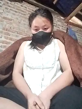 Snapshot of Emmyly_123 chatting on 4, 2, 2026 Emmyly 123 online show from 4, 2, 2026