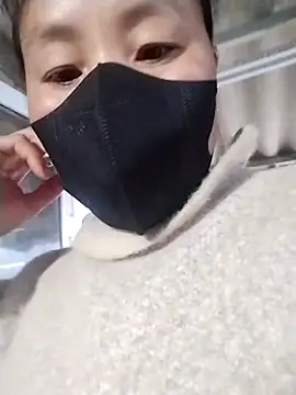 Snapshot of Emmyly_123 chatting on 5, 2, 2026 Emmyly 123 online show from 5, 2, 2026