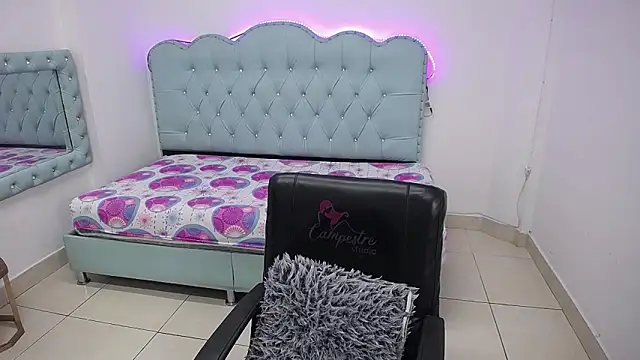 Snapshot of Cordelia_Perlman chatting on 30, 10, 2025 Cordelia Perlman online show from 30, 10, 2025