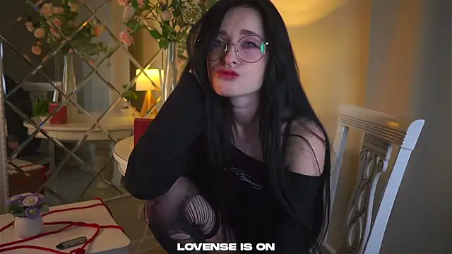 Snapshot of DarcyAspacio chatting on 26, 11, 2025 DarcyAspacio online show from 26, 11, 2025