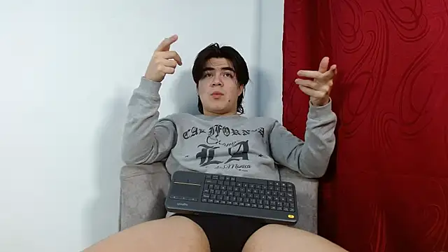 Snapshot of noah_voss chatting on 2, 10, 2025 noah voss online show from 2, 10, 2025