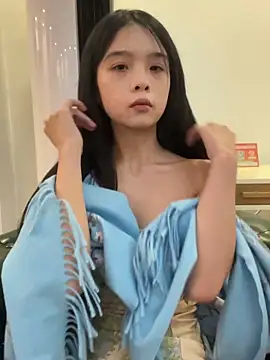 Snapshot of qiqi_x chatting on 22, 12, 2025 qiqi x online show from 22, 12, 2025