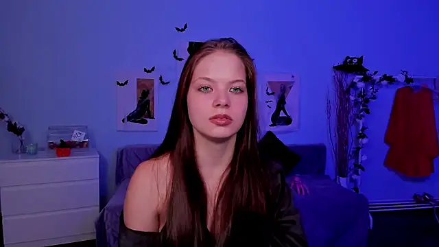 Snapshot of BetsyKiss chatting on 28, 10, 2025 BetsyKiss online show from 28, 10, 2025