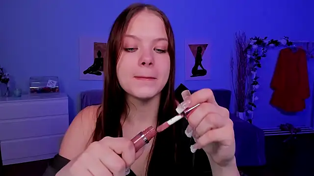 Snapshot of BetsyKiss chatting on 11, 11, 2025 BetsyKiss online show from 11, 11, 2025