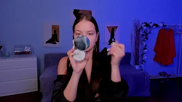 Snapshot of BetsyKiss chatting on 12, 11, 2025 BetsyKiss online show from 12, 11, 2025