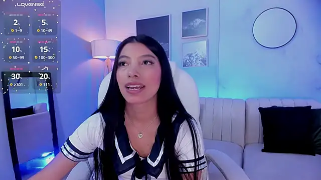 Tiffany Low online show from 3, 11, 2025