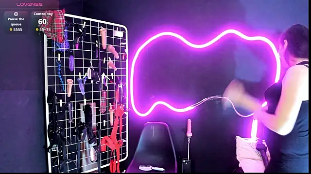 Snapshot of Mistress_Megan_BDSM chatting on 21, 10, 2025 Mistress Megan BDSM online show from 21, 10, 2025