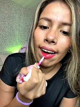 Snapshot of EMILIIA_RICHTER__ chatting on 3, 11, 2025 EMILIIA RICHTER online show from 3, 11, 2025