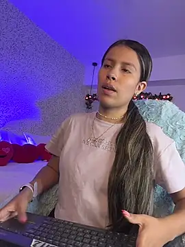 EMILIIA RICHTER   online show from 3, 2, 2026