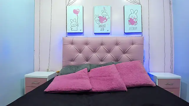 Snapshot of Issaa_Tyler chatting on 16, 10, 2025 Issaa Tyler online show from 16, 10, 2025