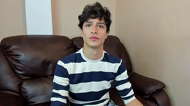 Snapshot of Xam_Collen chatting on 20, 12, 2025 Xam Collen online show from 20, 12, 2025