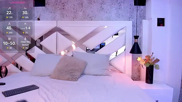 Megan-8 online show from 17, 9, 2025